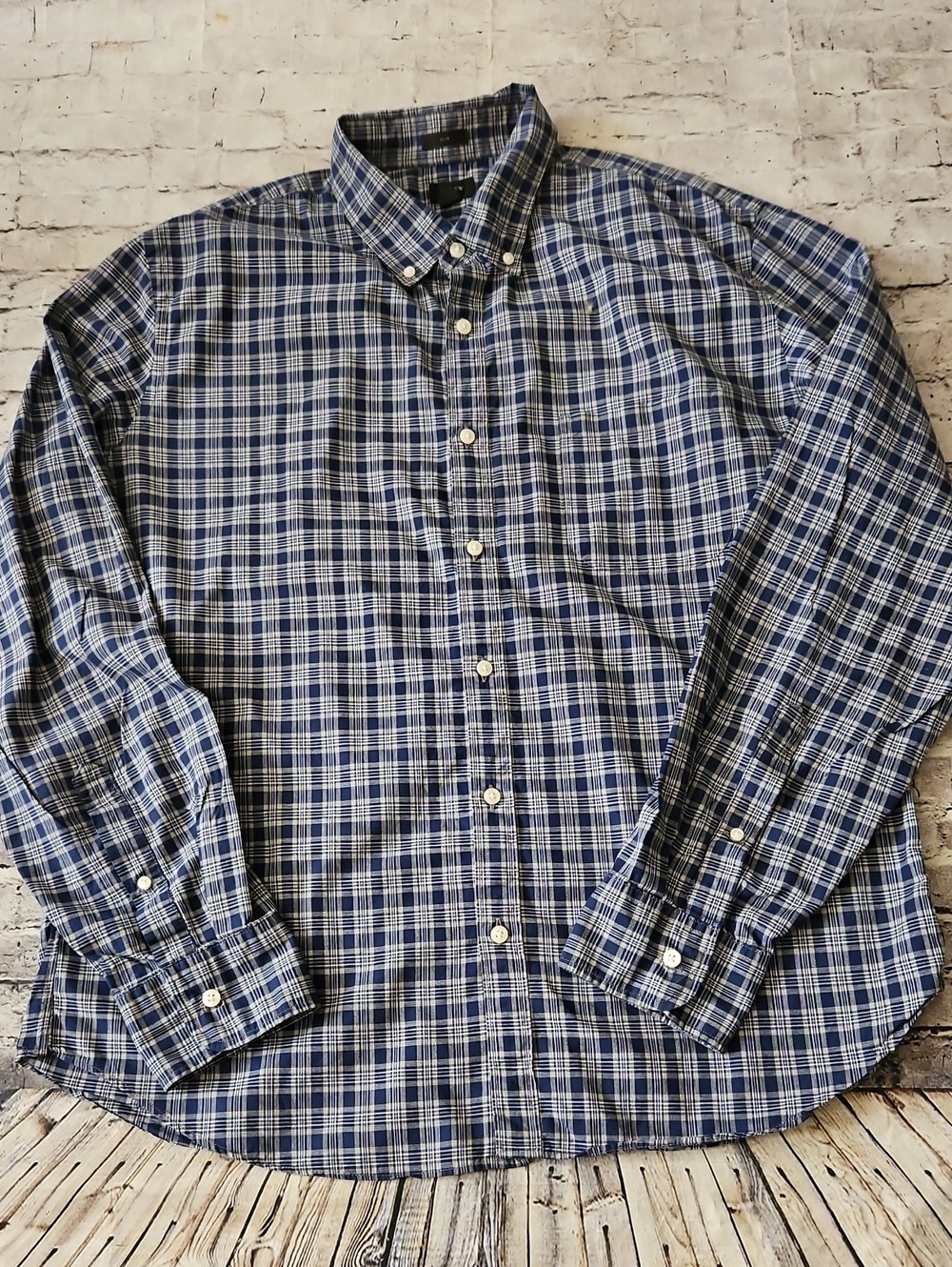 J. Crew Slim Navy and White Plaid Button-Down Shirt Size XL